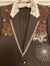 VINTAGE WOMENS BLAZER.     16  Wide  30  Long