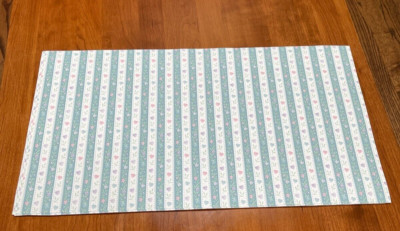 Dollhouse Wallpaper Mini Graphics Hearts and Flowers MG 3316B  1:12