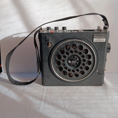 Vintage Panasonic Radio Model RF-888 PSB/FM/AM “Boombox” 1970s