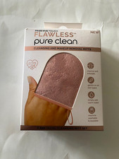  NEW  Finishing Touch Flawless Pure Clean Makeup Remover Facial Mitts Glove