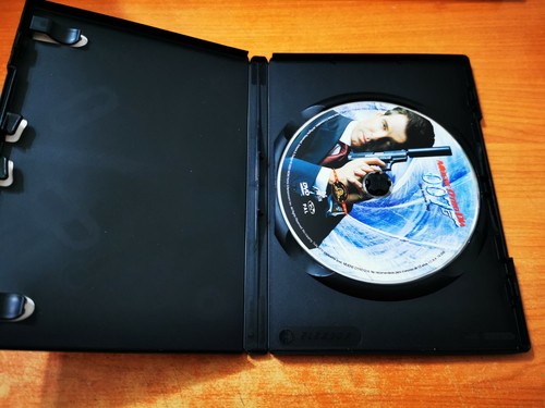 MUERE OTRO DIA JAMES BOND 007 DVD 2002 ESPAÑA PIERCE BROSNAN HALLE BERRY - Imagen 2 de 3