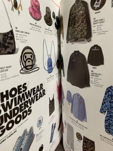 A Bathing Ape Room Light 2023 Spring Summer Collection Book BAPE Interior LED - Picture 18 of 24
