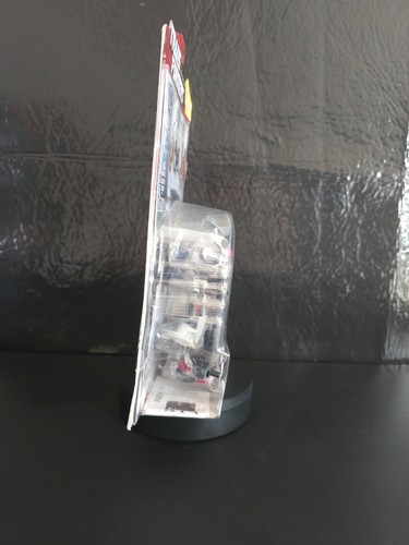 Transformers Generations 30th Anniversary Thrilling 30 Deluxe Class W/Comic book - Picture 19 of 27