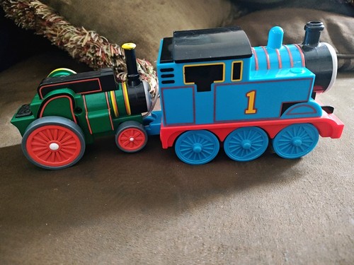 TOMY Thomas & Friends Pull String & Go Treno Verde Trevor Treni Giocattolo - Foto 3 di 8