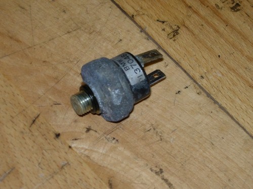 BMW E30 324d, Sicherheitsdruckschalter, 64531390070, 1370462