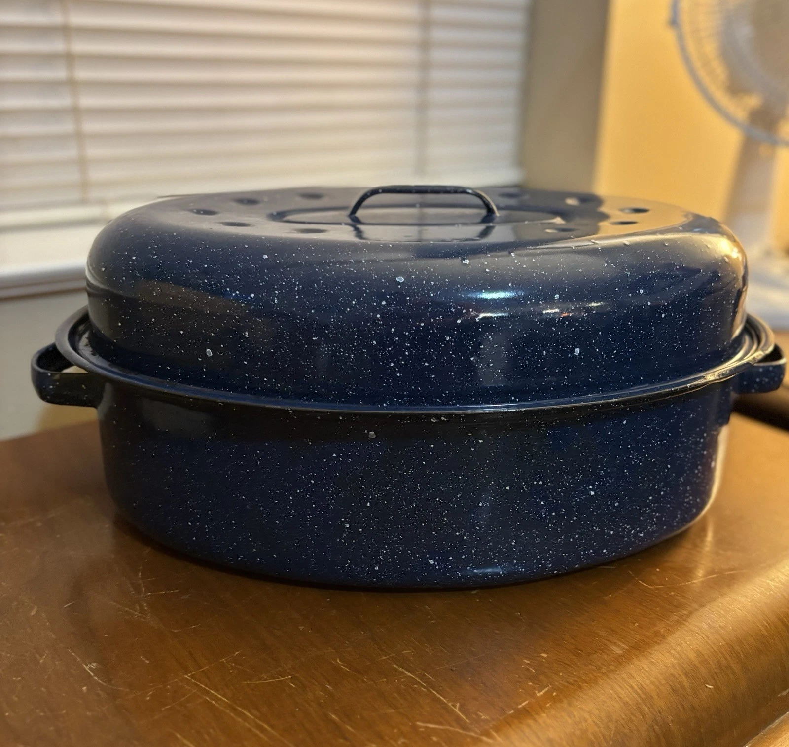 VTG Speckled Blue Enamel Oval Turkey Roaster Pan Dutch Oven 15”x10” Made In USA