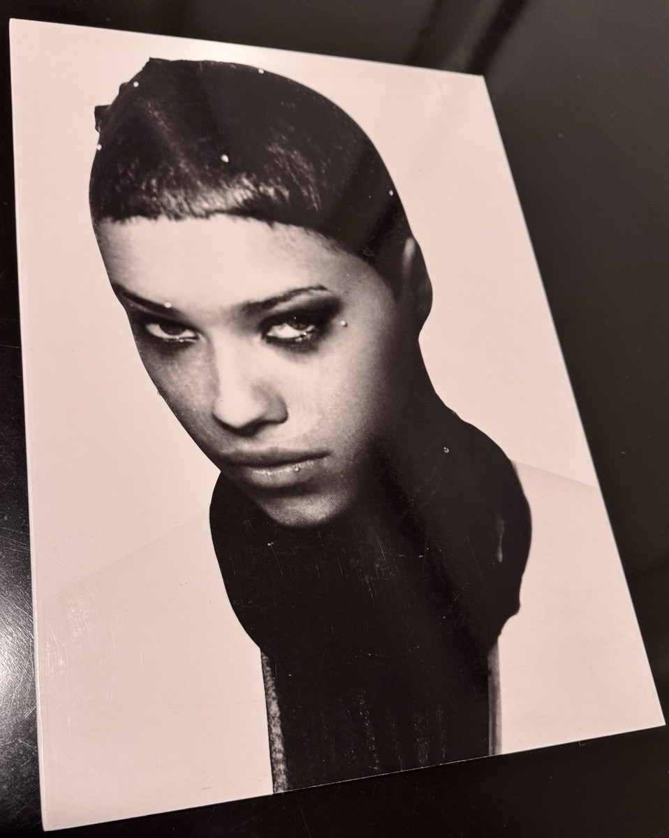 RU-4745　SNAPS ELLEN VON UNWERTH 初版 洋書 Snaps: Von Unwerth, Ellen, Sischy, Ingrid: 9780944092293
