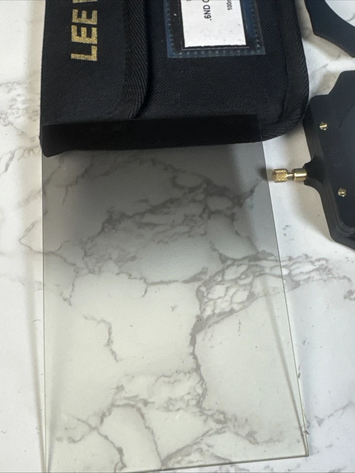 Lee Filter .6 ND Grad Soft Filter And Holder 72mm (AA) - Image 2 of 4