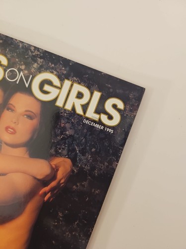 ⭐️Girls of Penthouse - December 1995 Girls on Girls - NM 🔥 - Picture 4 of 6