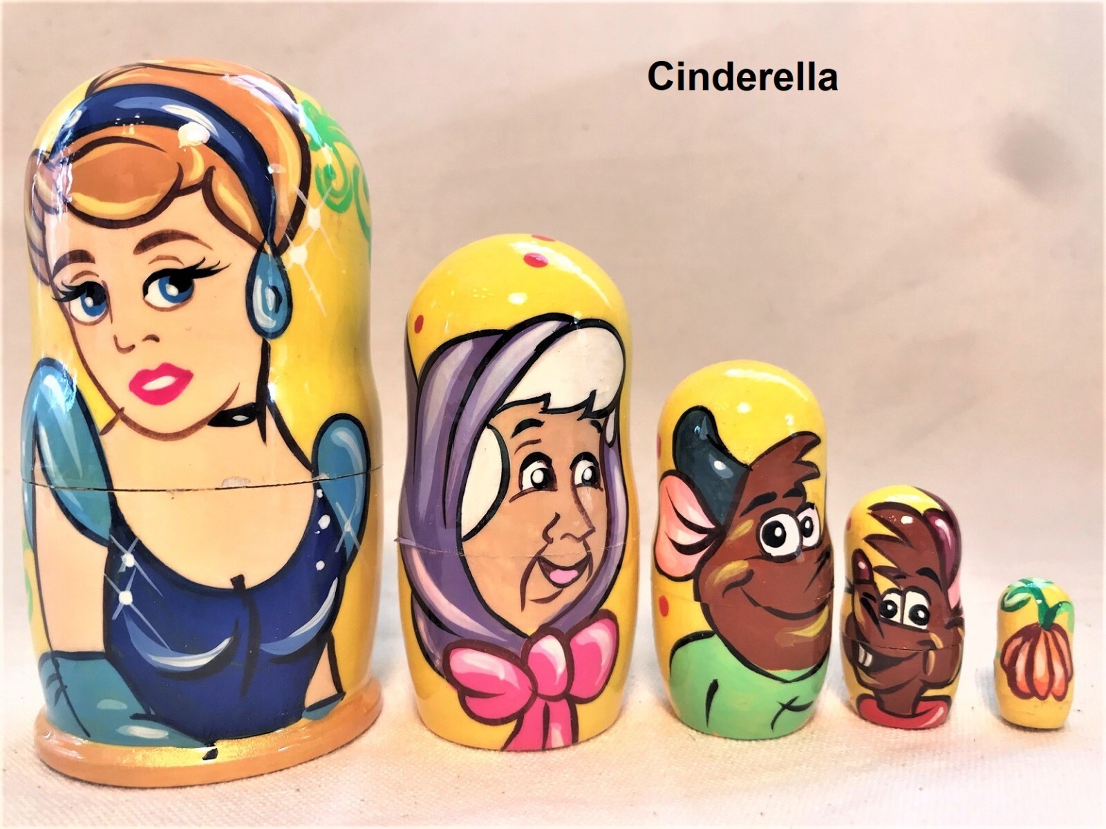Nesting doll Disney * 5 pcs /4" *Cinderella Additional doll 