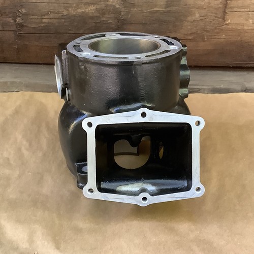 Yamaha YZ250L 1983-1985 Cylinder Jug OEM NOS - Picture 5 of 10