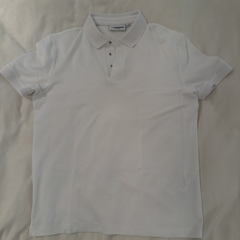 J Lindeberg Golf Men’s White Polo Size M With Snap Vuitton Closure, Brand New