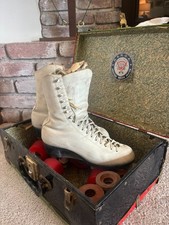 Riedell Vintage White Leather Roller Skates with Red Wheels and USFARS Case