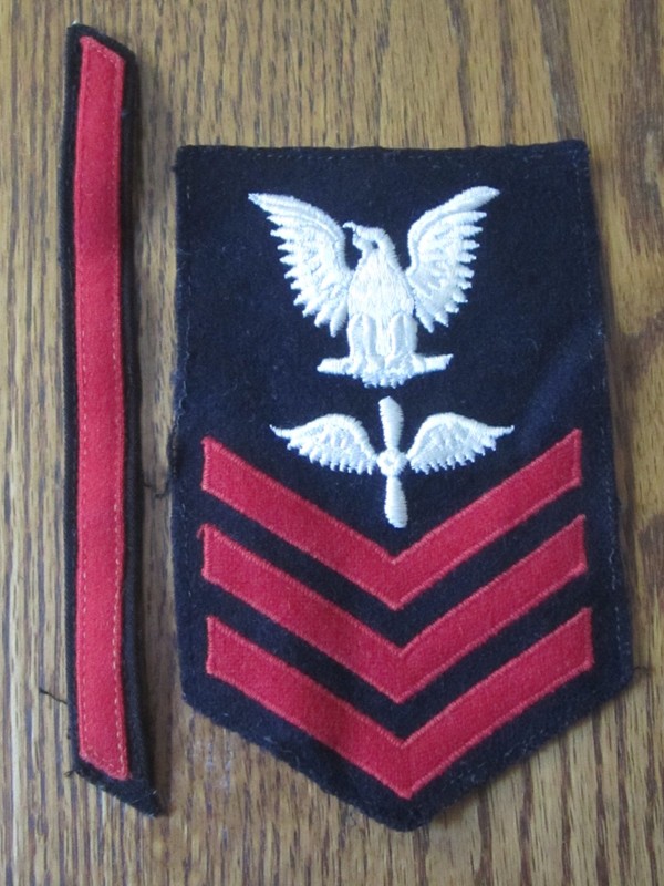 WWII ERA, U.S. NAVY AVIATION MACHINIST'S MATE 1c RATE w/SERVICE STRIPE,  NO GLOW
