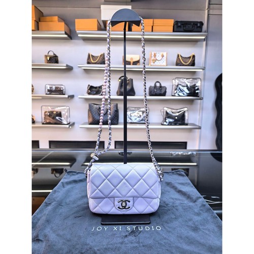 Chanel 21C Iridescent Pearl Lambskin Quilted Flap Bag Mini Light Purple GHW Auth