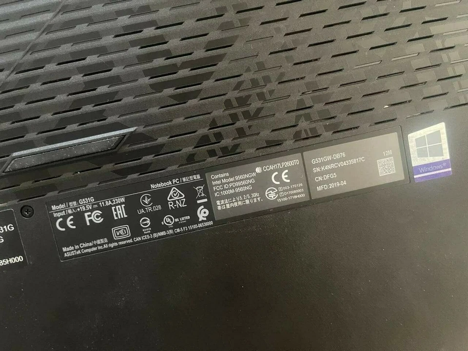 ASUS ROG Strix SCAR III RTX 2070 15.6” 240Hz i7-9750H 32GB RAM 1 TB SSD 1 TB HDD - Image 4 of 4