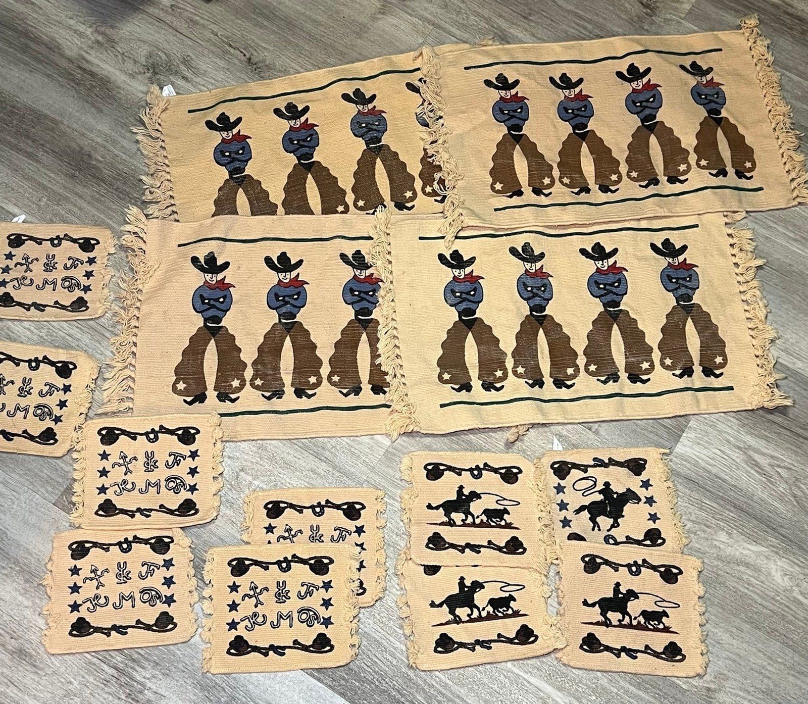 4 piece burlap cowboy/western placemats and 10 burlap coasters