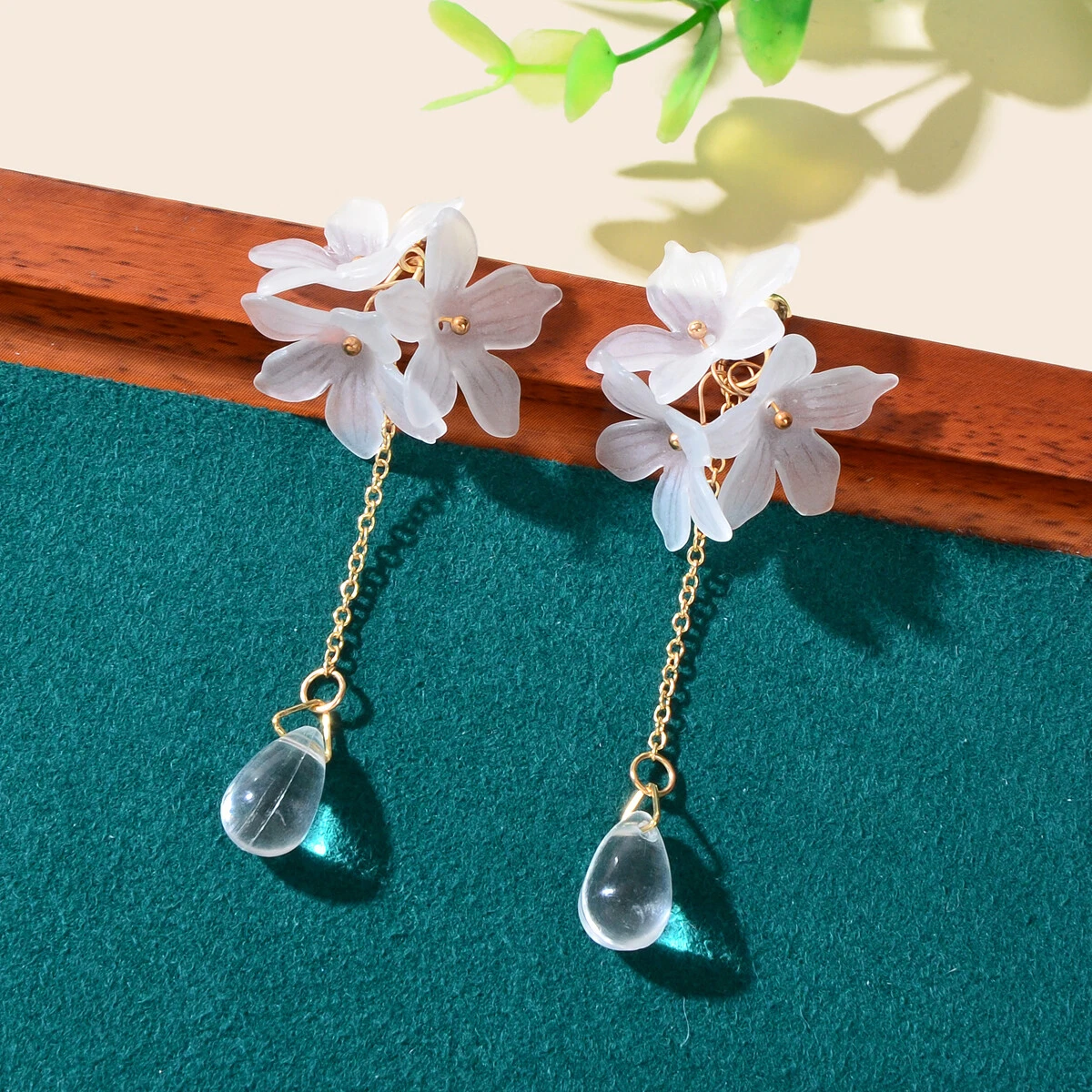 Romantic Resin Flower Gold Chain Water Drop Stud Earrings Women Party Jewellery