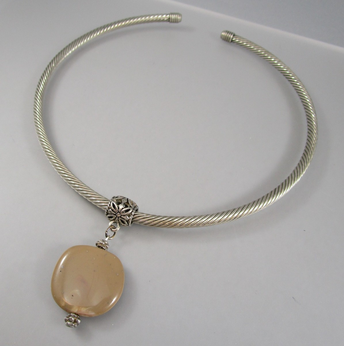 Silver Tone Formed Wrap Choker Sliding Pendant Necklace 8630 UK