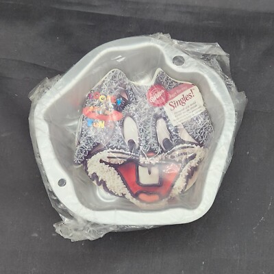  Bugs Bunny Looney Tunes Personal Singles Mini Mold Cake Pan Wilton 2105-1134