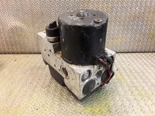 MERCEDES-BENZ E 220D W210 ABS Pumpe 0130108096