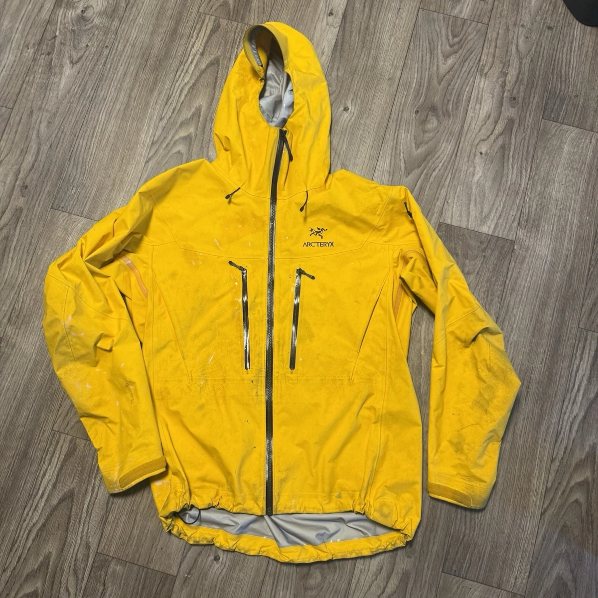 Preços baixos em Arc'teryx Alpha SV Casacos e jaquetas para Homens