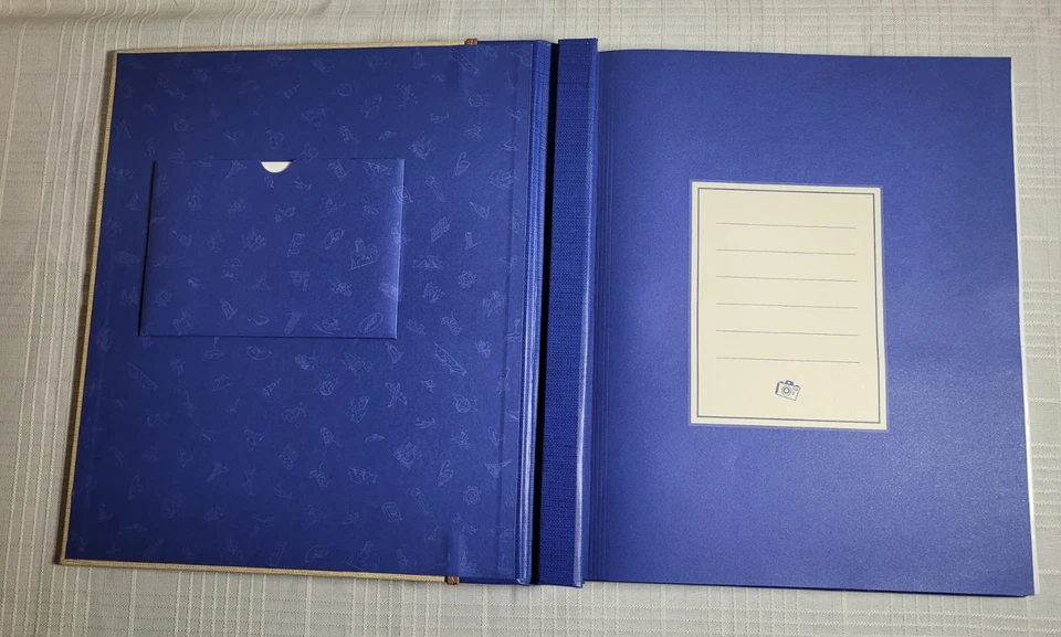 Álbum de fotos Hallmark encuadernado crema azul marino cuero simulado EDY6413 4x6 foto frontal Foto 4 de 4