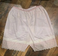 Vintage Pettipants Bloomers Pantaloons Shorts Lace Flower Embroidery Blush Pink