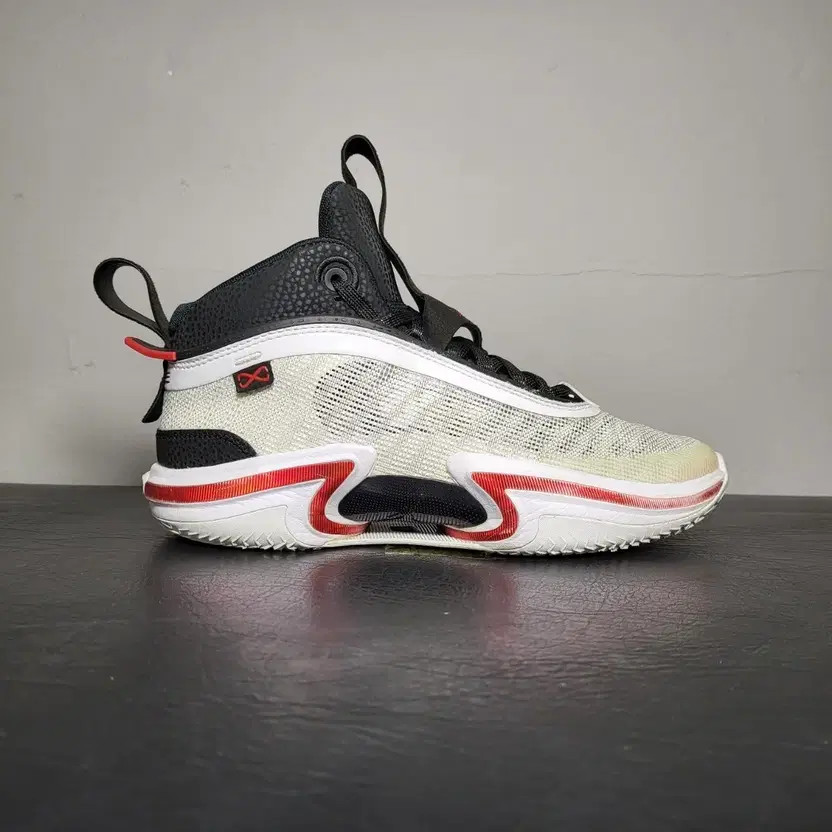 Nike Air Jordan Sneakers 255mm - Lightly Used thumbnail 6