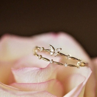 Runder Diamant Charm Schmetterling Verlobungsring Ehering 14k Gelbgold Finish