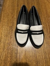 Light Weight Zara Women Black And White Contrast Loafers