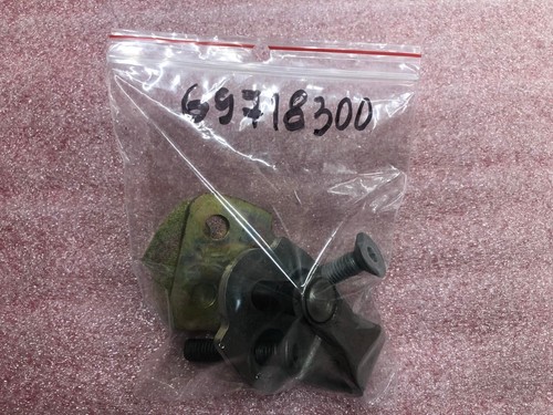 Ferrari 599 , Delantero, Espaciador Para Puerta P/N 69125900,69718300 - Imagen 3 de 4