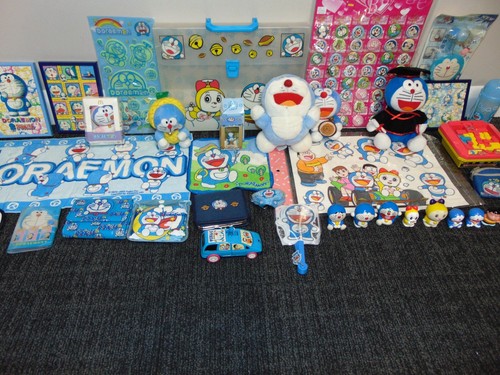 Large Doraemon Bundle, Plush Toys, Badges, Towels, Figures, Purses, Fan + More - Picture 8 of 24