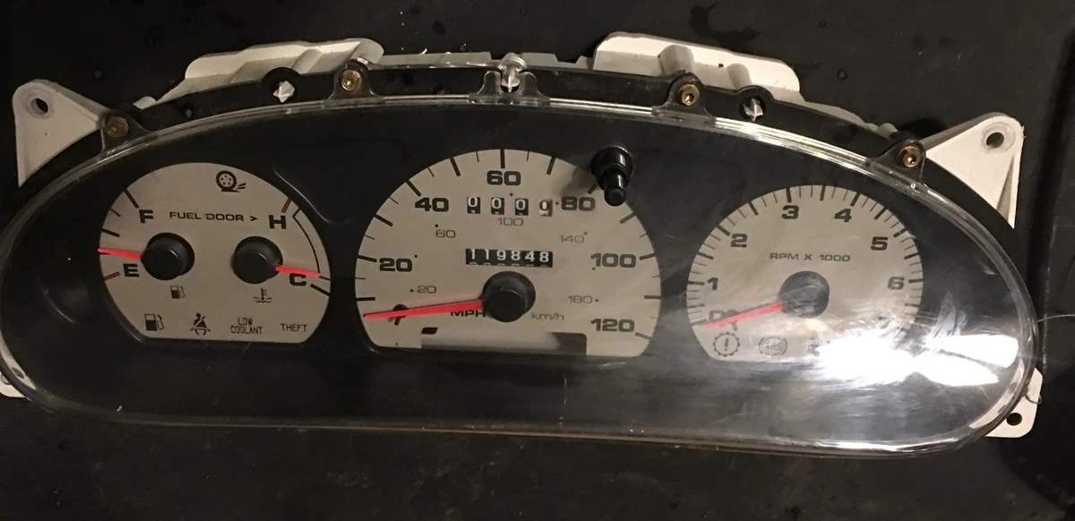 Sale used 2003 Sable Speedometer gauges Speedometer Gauge