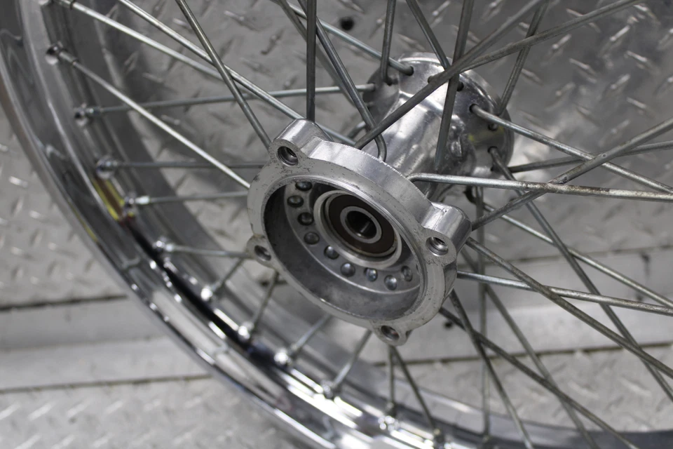 Suzuki Savage 650 1997 caja de aire caja de filtro de admisión de aire Foto 3 de 4