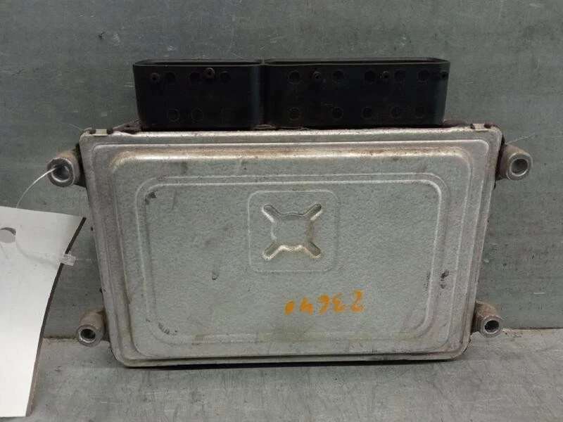 25186182 centralita motor uce para CHEVROLET CRUZE 1.6 CAT 2009 5663359 - Immagine 2 di 4