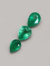 8.00Ct Natural Zambian Emerald Gemstones: Pear Cut Vivid Green for Ring/Jewelry