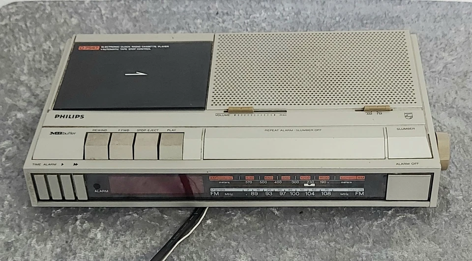 Vintage Philips D-7547 Funkuhr mit Radio & Kassette,