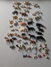 VINTAGE PLASTIC FARM ANIMALS LOT COWS PIGS HORSES SHEEP MANY STYLES AND COLORS