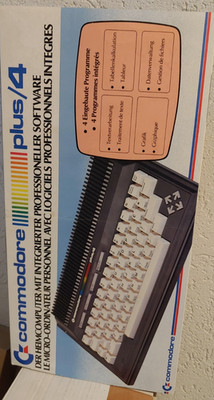 Commodore Plus/4 1986 Computer w PA, Manuals, TV Cable in OVP classic 8-bit