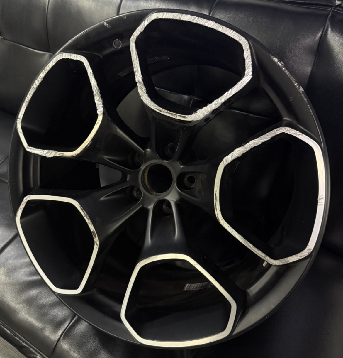 Lamborghini Huracan Rear Wheel, P/N 4T0601017A