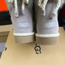 UGG Classic  W/1132734 W BAILEY   BOW SATIN Women's US 9