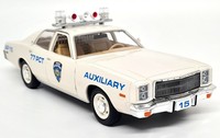 Greenlight 1/24 Plymouth Fury 1977 New York Police Department Model Car
