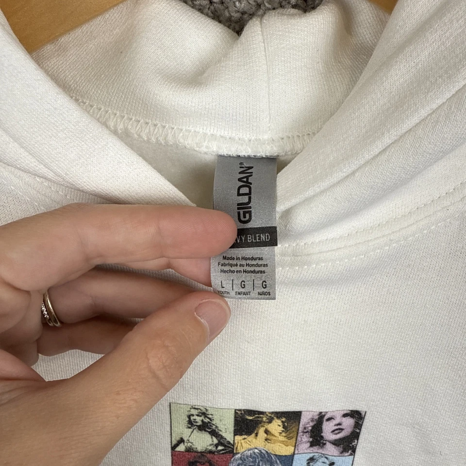 Taylor Swift Eras Tour Juvenil Talla Grande Blanca Sudadera con Capucha Etiqueta Gildan Foto 2 de 4