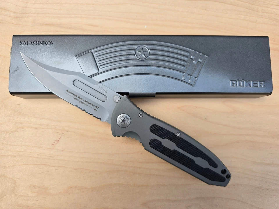 Faca dobrável Boker Knives Kalashnikov AK47 NOVA - Imagem 2 de 4