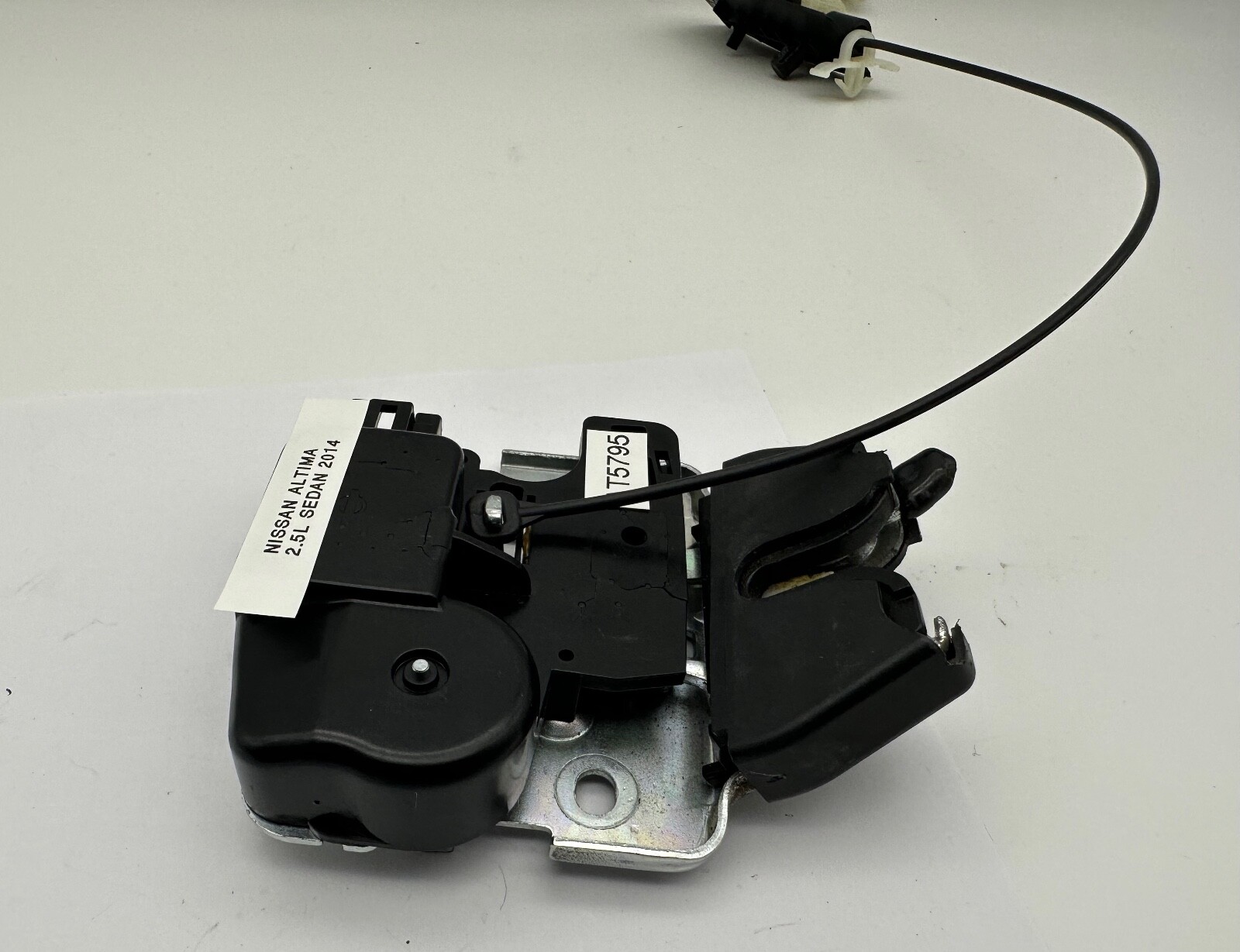 OEM 1318 Nissan Altima Trunk Latch Lid Lock Actuator With Release Open