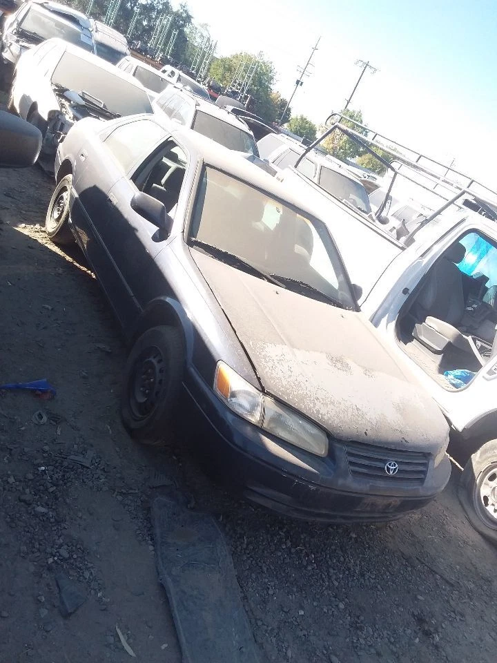 Medidor de flujo de aire de inyección de combustible usado se adapta a: Toyota Camry 1999 6 cilindros grado A Foto 2 de 4