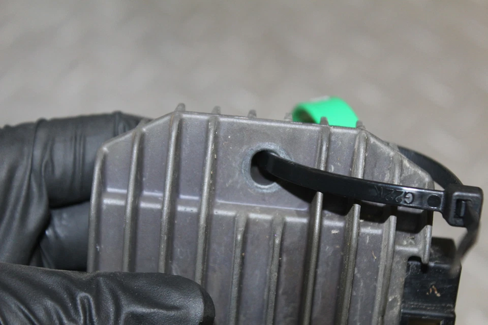 2010 KAWASAKI NINJA 250R EX250J RECTIFIER VOLTAGE REGULATOR - Image 3 of 4