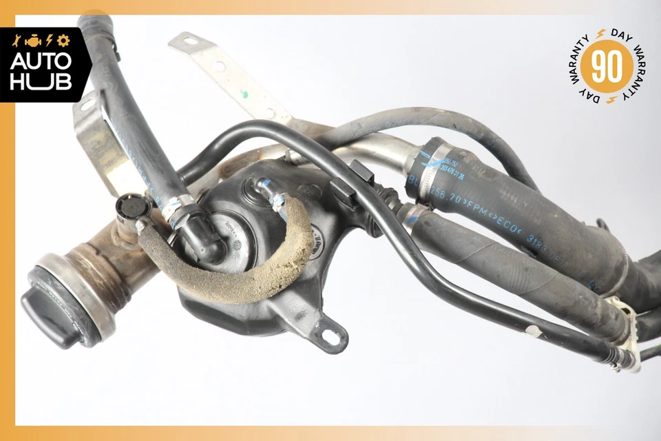 02-04 Conjunto depósito combustible gasolina Mercedes W203 C32 AMG 2034703701 OEM Foto 2 de 4