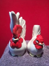 White/Red Rooster & Hen Salt & Pepper Shakers - VTG